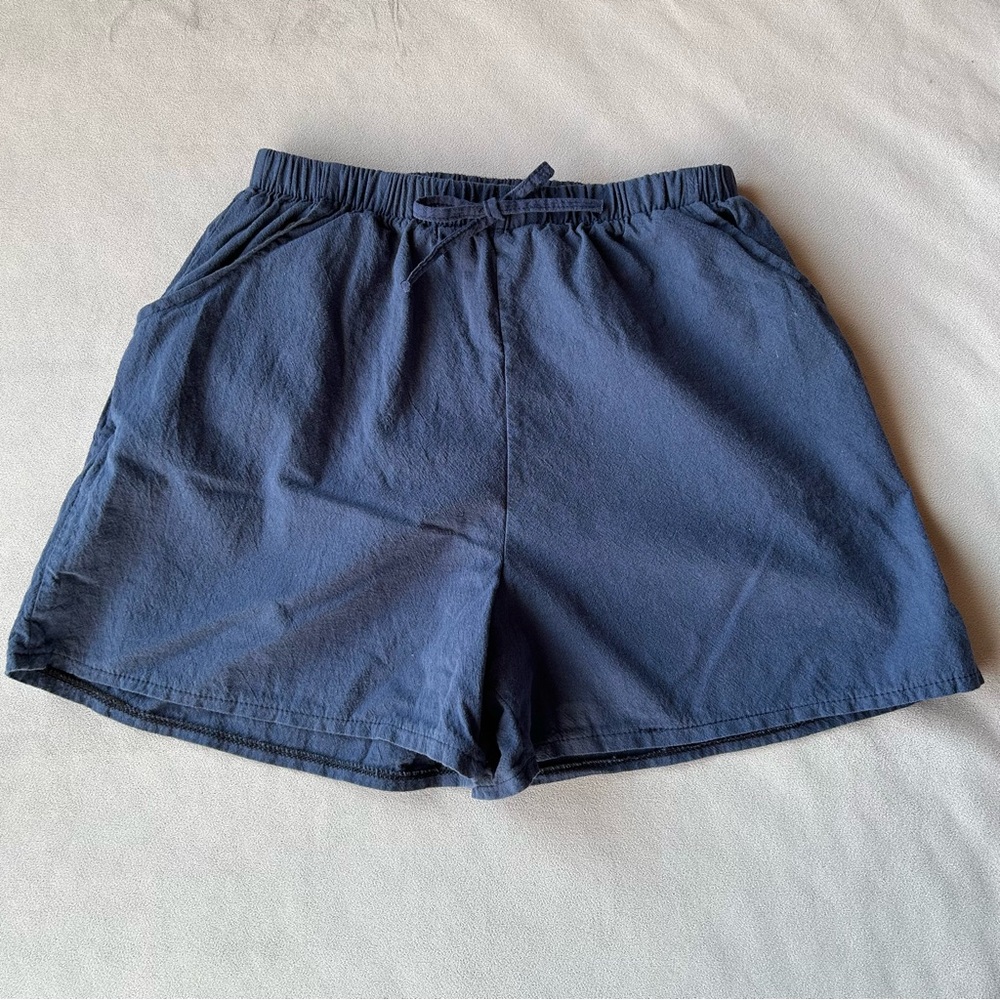 Lightweight Shorts ~ Elastic Waist ~ Women’s Size L